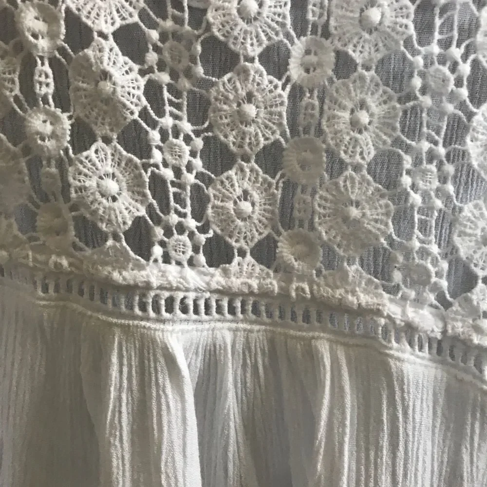 Forever 21 lace tank